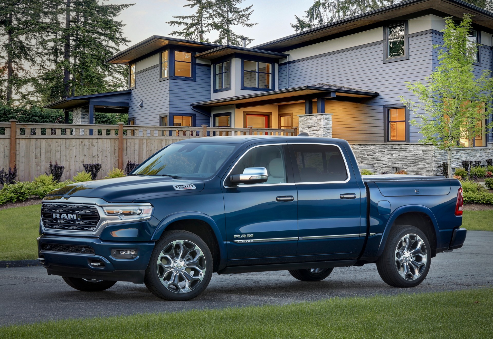 This year, the average price of Jeep transactions increased by 29% to more than $ 50,000, RAM increased by 14% to about $ 60,000.