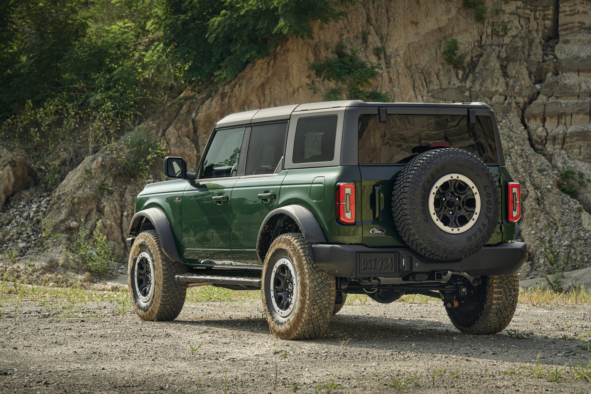 Thousands of Ford Bronco orders still have to be delivered and consumers are upset