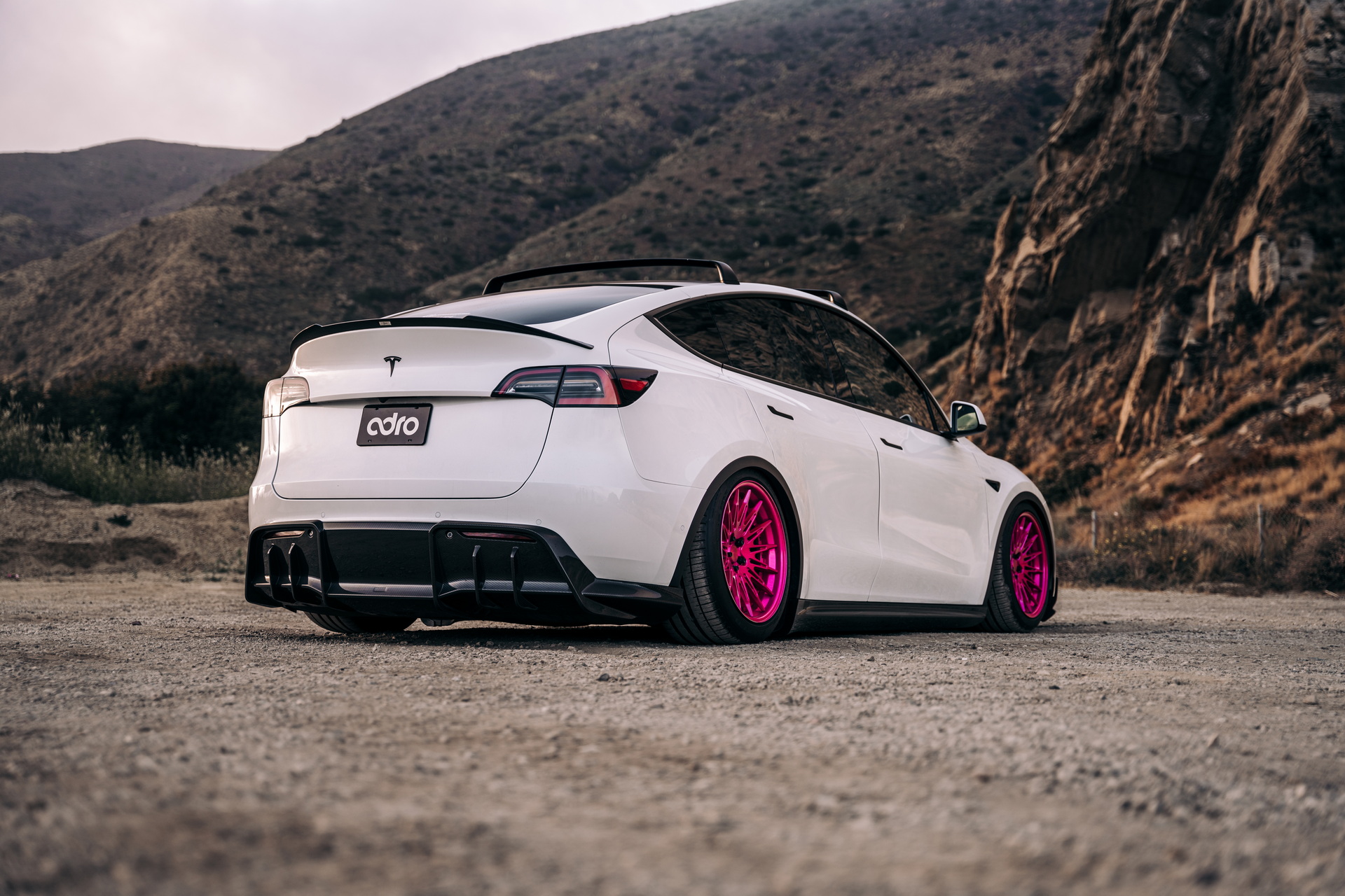 Adro claims that the $ 5,500 Aero-optimized Tesla Model 3 and Model Y kits reduce shipping by about 5%.