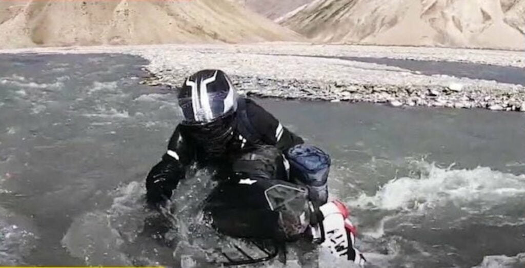 Bajaj Dominar Waist