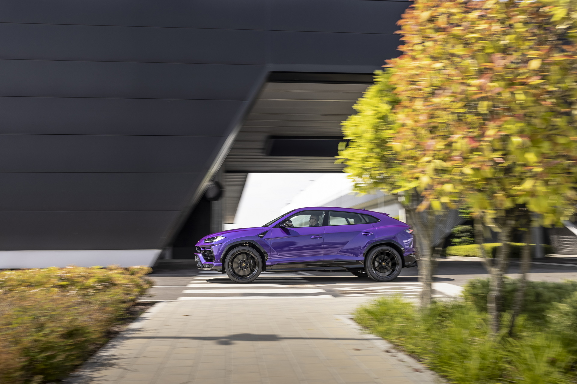 Lamborghini builds the 20,000th Urus, making it the fastest-selling lamp of all time