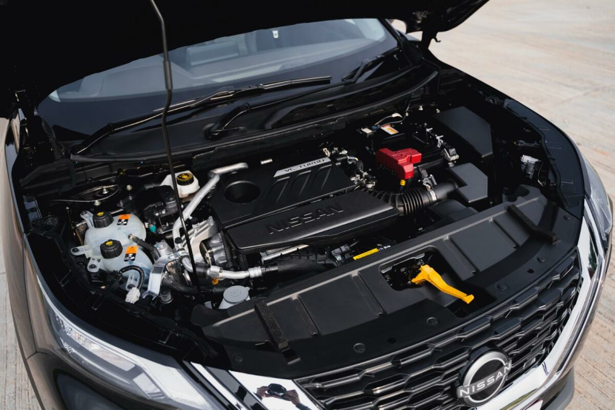 New Nissan X trail Review Image Engine Bay Car Blog India New Nissan X trail Review Image Engine Bay