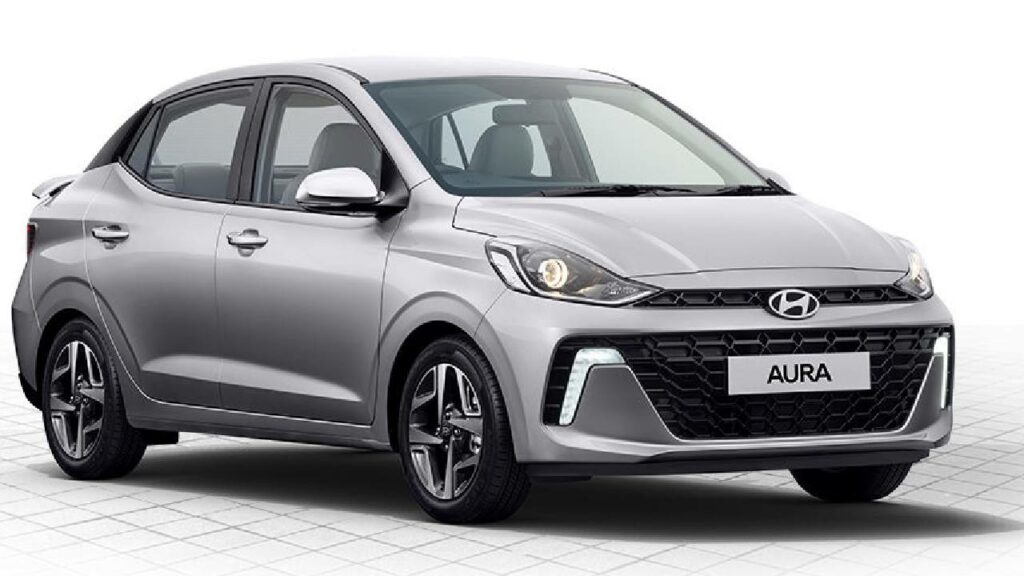 Hyundai aura exterior front three quarters Car Blog India Hyundai Aura Exterior Front Three Quarters